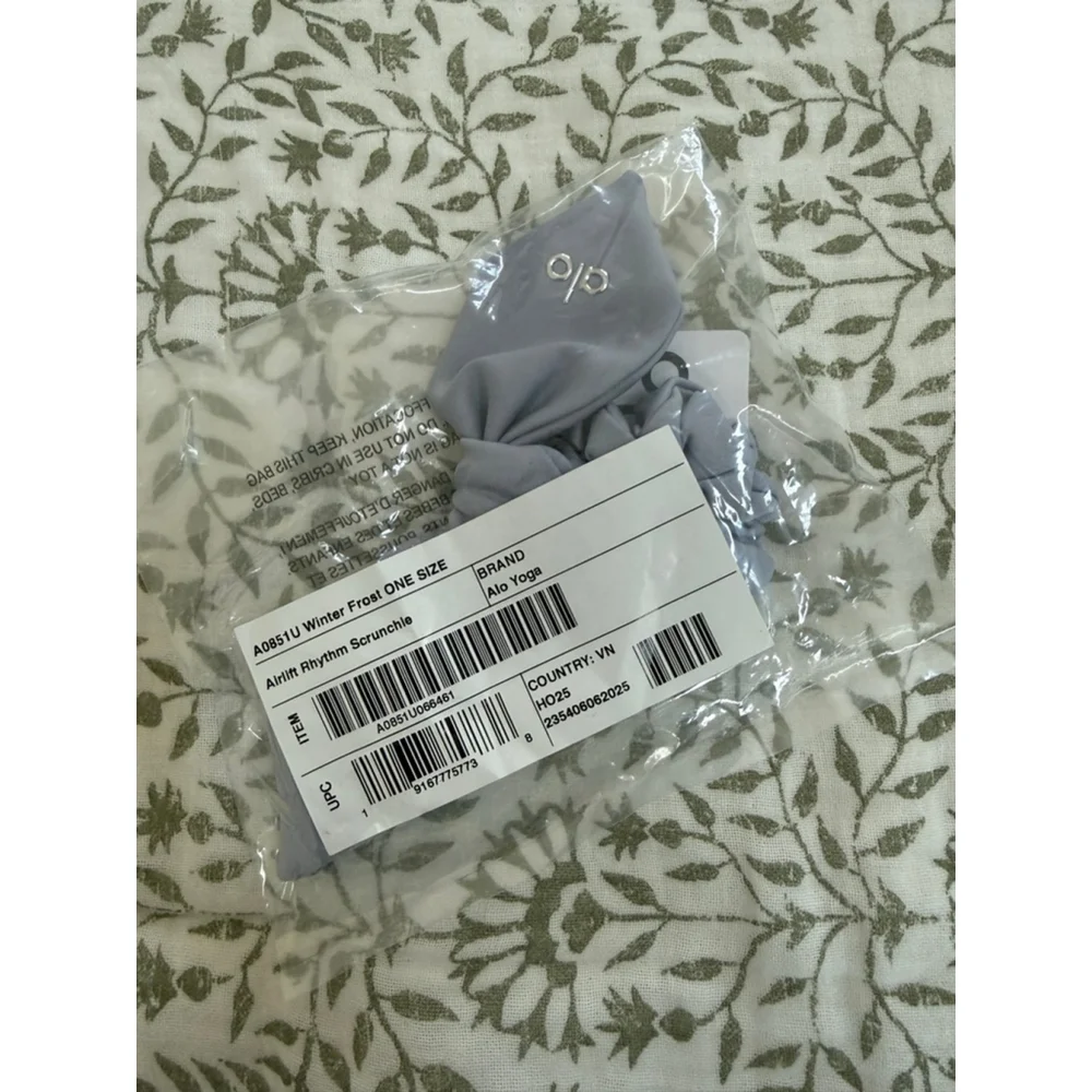Airlift Rhythm Scrunchie Winter Frost New in Bag - Picture 3 of 3